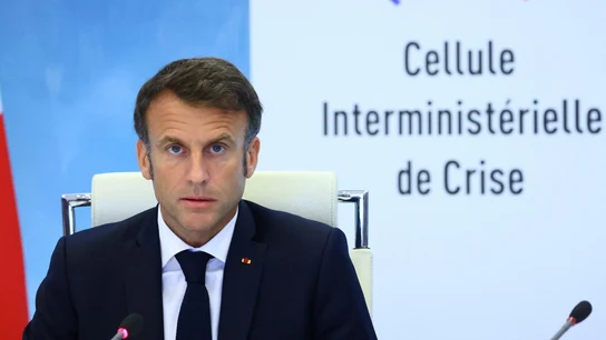 Macron pide "responsabilidad a los padres" tras los disturbios por la muerte de un joven a manos de la Policía Macron pide "responsabilidad a los padres" tras los disturbios por la muerte de un joven a manos de la Policía