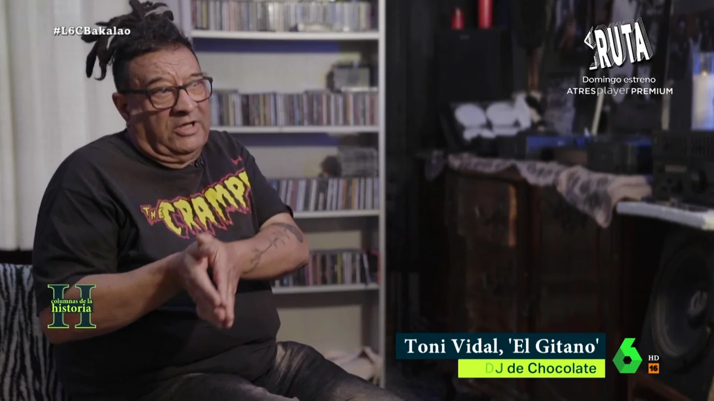 Toni El Gitano, tajante sobre el puto reguetón: Tenían que meter en la cárcel al que lo hace y al que lo escucha laSexta Columna recupera la entrevista con el DJ de la Ruta del Bakalo Toni 'El Gitano', que analizaba el gusto de los jóvenes de hoy por el reguetón: "Su cerebro está obstruido, comido, y hay que llevarlos a una escuela de salvación", afirmaba.