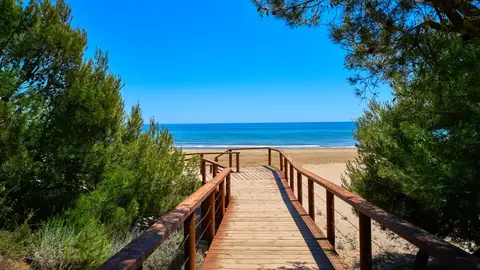 Una de las playas y calas de Alcoceber (Castellón) Una de las playas y calas de Alcoceber (Castellón)