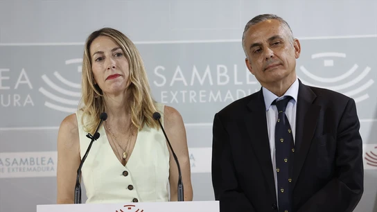 La presidenta del PP de Extremadura, María Guardiola y el portavoz de Vox en la Asamblea de Extremadura, Ángel Pelayo Gordillo La presidenta del PP de Extremadura, María Guardiola y el portavoz de Vox en la Asamblea de Extremadura, Ángel Pelayo Gordillo