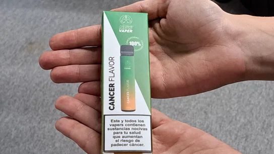 El vapeador sabor 'cáncer' de la Asociación Española Contra el Cáncer El vapeador sabor 'cáncer' de la Asociación Española Contra el Cáncer