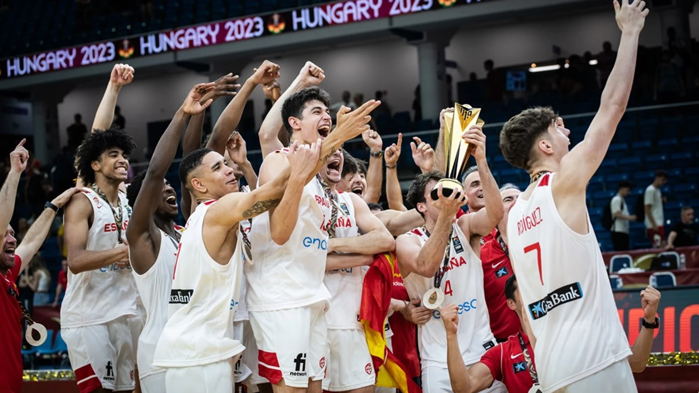 Jugadores de la Selección sub19 celebran la victoria el Mundial Jugadores de la Selección sub19 celebran la victoria el Mundial