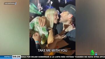El vídeo viral en el que una fan agarra a Enrique Iglesias y no le suelta en pleno concierto