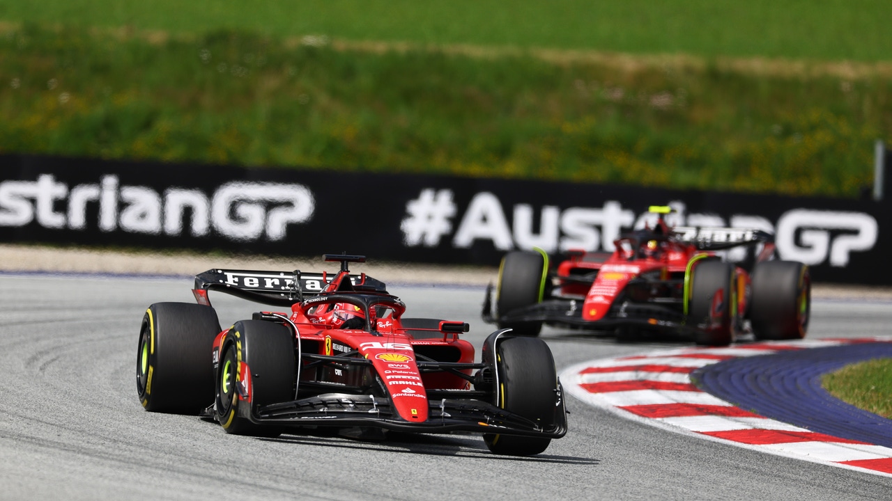 In Italia ammettono che la Ferrari è stata ingiusta con Carlos Sainz nella sua lotta con Leclerc