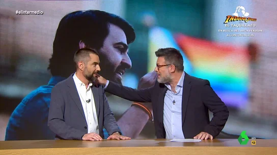 Héctor de Miguel responde a Juan García-Gallardo tras llamar "trapo arcoíris" a la bandera LGTBI por el Orgullo Héctor de Miguel responde a Juan García-Gallardo tras llamar "trapo arcoíris" a la bandera LGTBI por el Orgullo