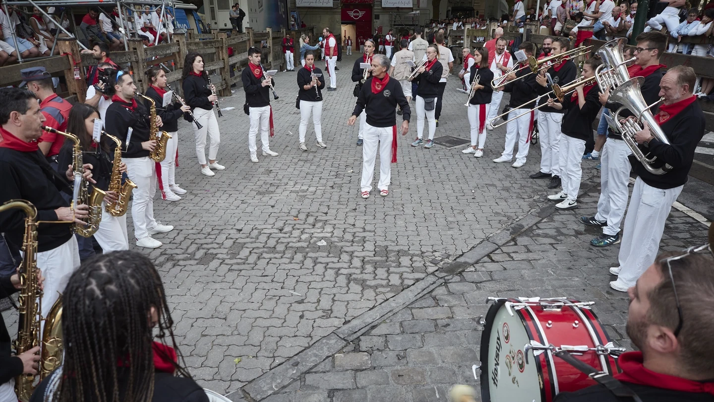 Los cánticos que debes conocer si vas a ir a San Fermín. Los cánticos que debes conocer si vas a ir a San Fermín.