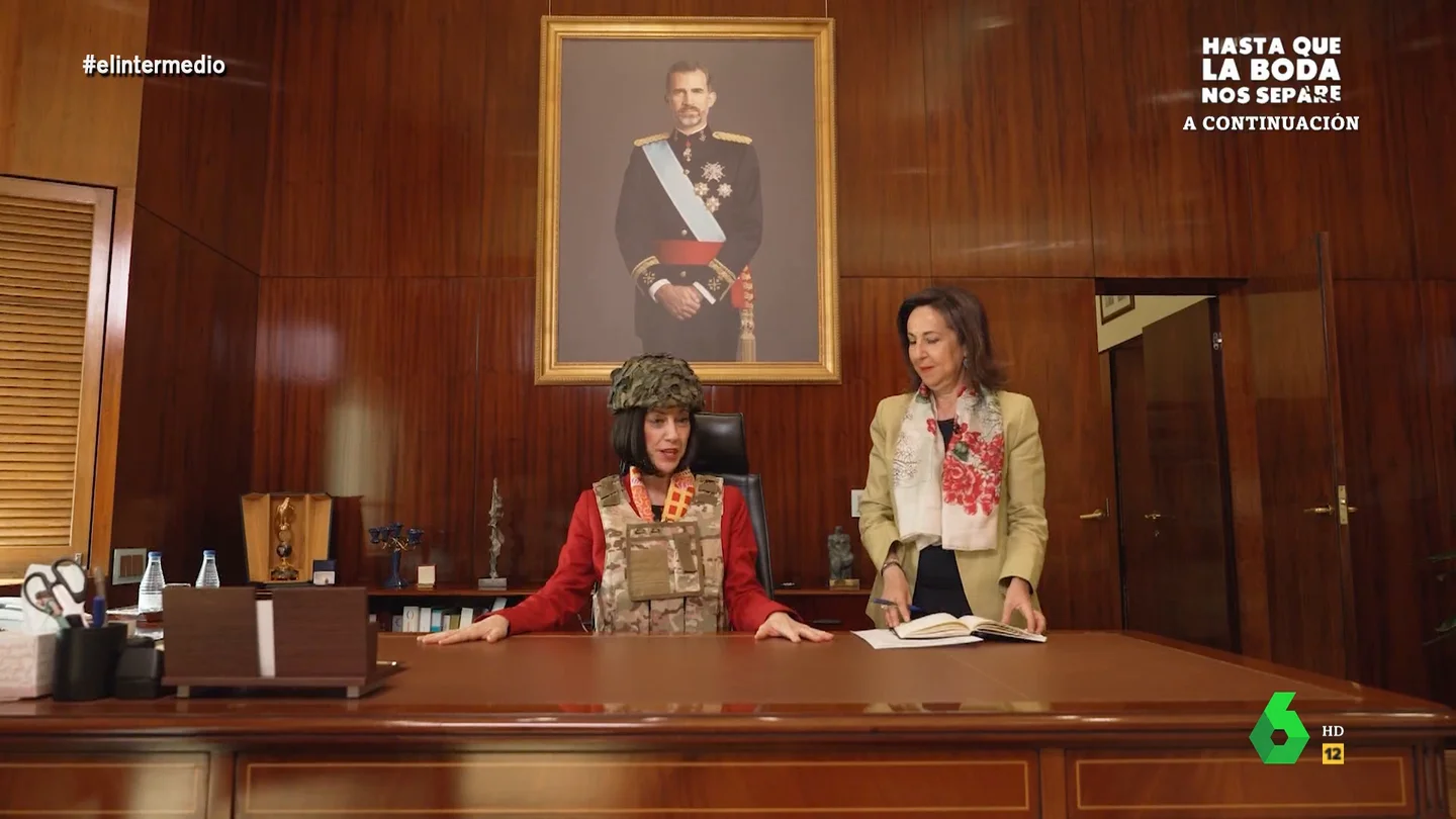 Margarita Robles desvela el elevado valor de los pañuelos que suele vestir Margarita Robles desvela el elevado valor de los pañuelos que suele vestir