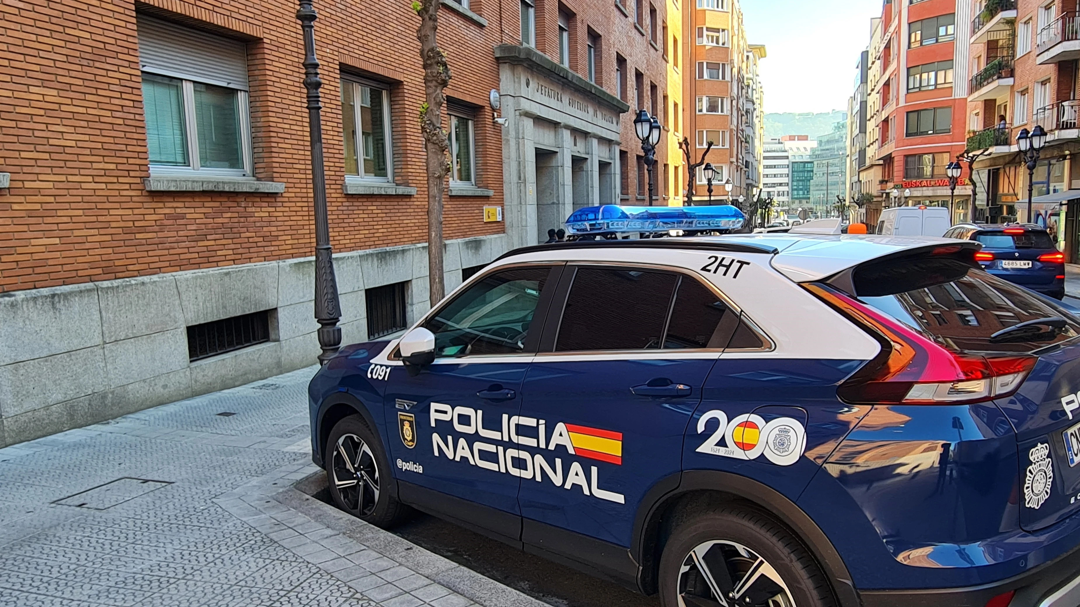 Detienen a un hombre buscado en Francia al acudir a una comisaría en Bilbao para preguntar por su estado