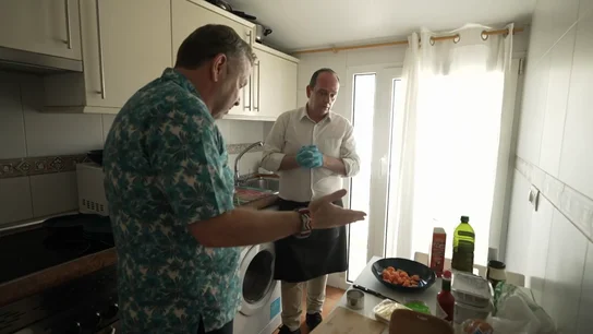 "¡Es un servicio de lo más ilegal!": el enfado de Alberto Chicote al pillar con una cámara oculta a un catering de bodas "¡Es un servicio de lo más ilegal!": el enfado de Alberto Chicote al pillar con una cámara oculta a un catering de bodas