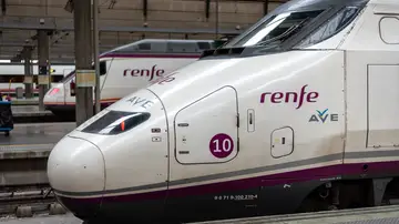 Trenes AVE de Renfe. Trenes AVE de Renfe.