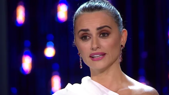 El histórico discurso de Penélope Cruz contra la violencia machista en San Sebastián: "Escuchen a la mujer a la primera y no cuando sea tarde" El histórico discurso de Penélope Cruz contra la violencia machista en San Sebastián: "Escuchen a la mujer a la primera y no cuando sea tarde"