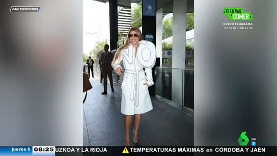 Así es el vestido viral de Shakira con un gran 'no' que Jennifer Lopez ya llevó en uno de sus videoclips Así es el vestido viral de Shakira con un gran 'no' que Jennifer Lopez ya llevó en uno de sus videoclips