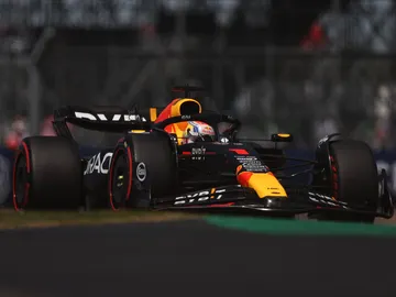 Max Verstappen y Red Bull se mantienen al frente en Silverstone Max Verstappen y Red Bull se mantienen al frente en Silverstone