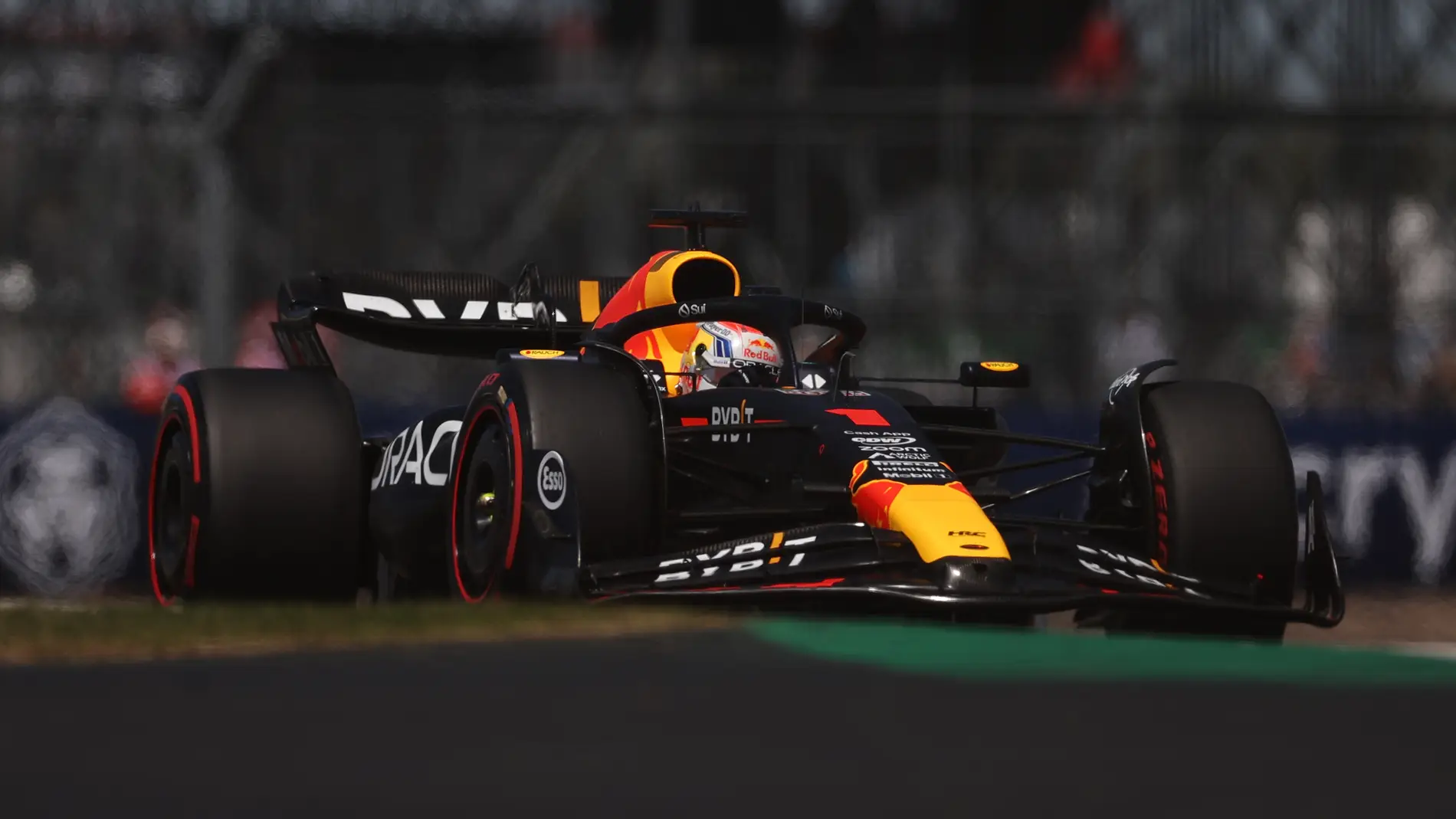 Max Verstappen y Red Bull se mantienen al frente en Silverstone