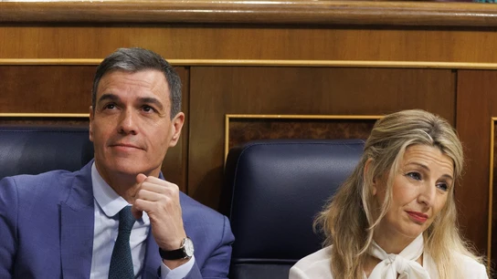 El presidente del Gobierno, Pedro Sánchez y la vicepresidenta segunda y ministra de Trabajo, Yolanda Díaz, en el Congreso. El presidente del Gobierno, Pedro Sánchez y la vicepresidenta segunda y ministra de Trabajo, Yolanda Díaz, en el Congreso.