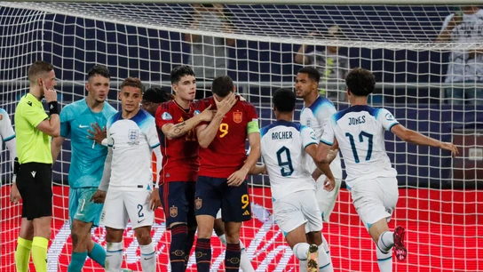 Abel Ruiz se lamenta en la final del Europeo Sub 21 ante Inglaterra Abel Ruiz se lamenta en la final del Europeo Sub 21 ante Inglaterra