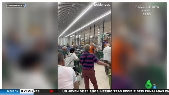 Un joven desvela el extraño fenómeno que ocurre en los supermercados a primera hora: así es el rally de los abuelos Un joven desvela el extraño fenómeno que ocurre en los supermercados a primera hora: así es el rally de los abuelos