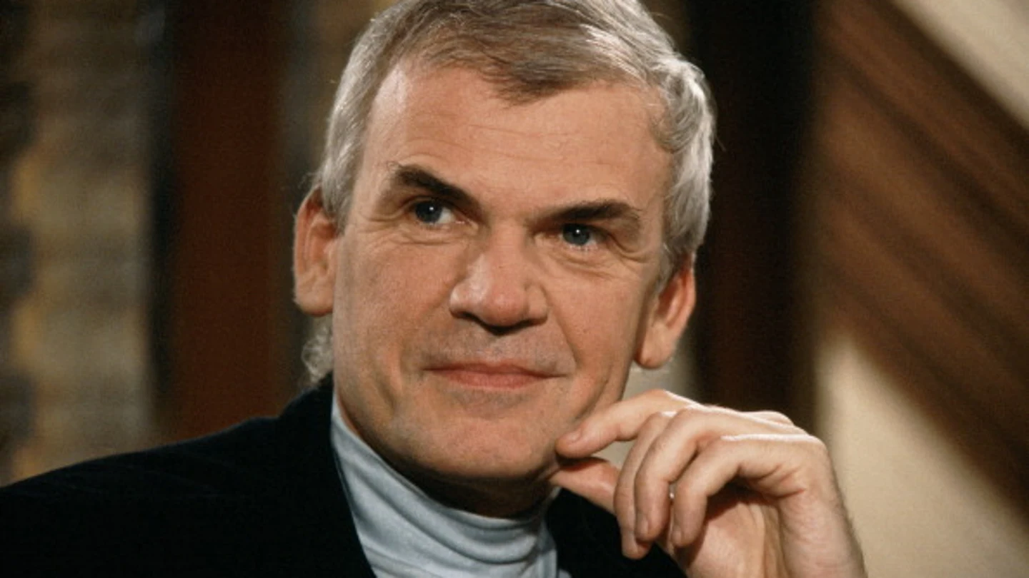 Muere el escritor Milan Kundera a los 94 años Muere el escritor Milan Kundera a los 94 años