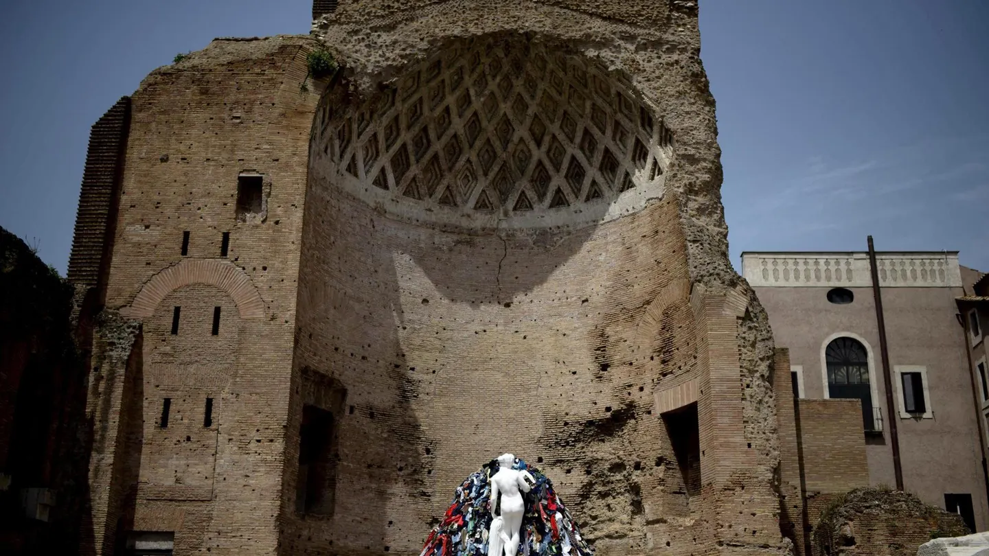 La "Venus de los trapos" de Michelangelo Pistoletto destruida por un incendio en Nápoles La "Venus de los trapos" de Michelangelo Pistoletto destruida por un incendio en Nápoles