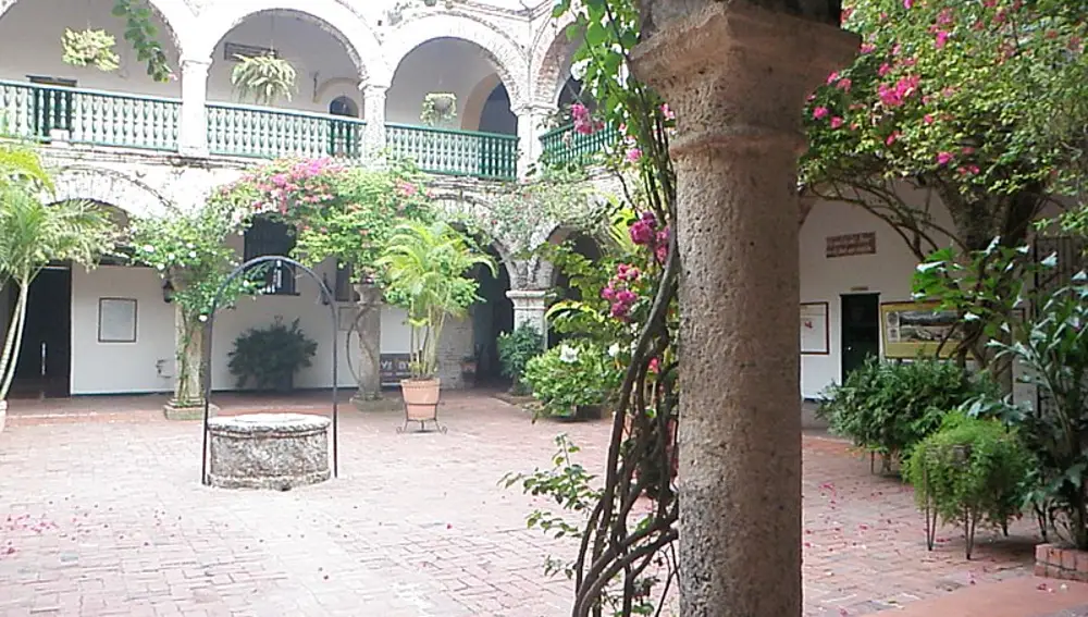 Patio del Convento de Santa Cruz de la Popa