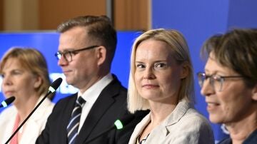 Escándalo en Finlandia por viejos comentarios de una líder ultraderechista: "¿Alguien se apunta a escupir a mendigos y golpear a niños negros?"