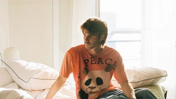David (Álvaro Mel) is an idealistic romantic in 'A perfect tale'.
