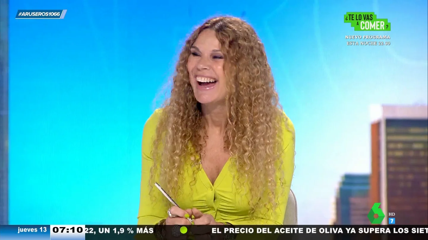 El divertido momento en el que Alfonso Arús intenta impedir que Angie Cárdenas hable de su primera cita El divertido momento en el que Alfonso Arús intenta impedir que Angie Cárdenas hable de su primera cita