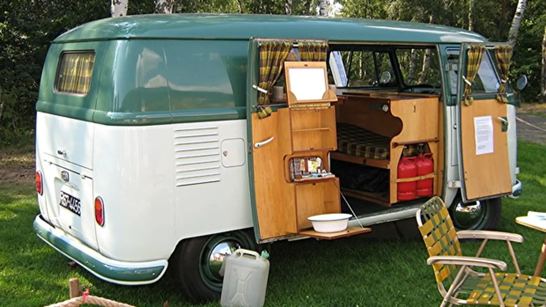 Caravana en un camping