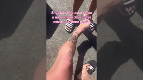 El truco viral en TikTok para quitarte la arena de la playa sin usar agua El truco viral en TikTok para quitarte la arena de la playa sin usar agua