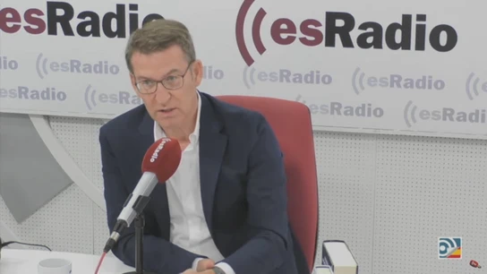 El peligroso mensaje de Feijóo: pide a los carteros trabajar gratis y fuera de su horario "por responsabilidad" El peligroso mensaje de Feijóo: pide a los carteros trabajar gratis y fuera de su horario "por responsabilidad"