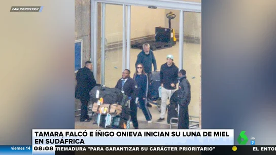 Tamara Falcó sorprende con su look en el aeropuerto: su foto viral con Íñigo Onieva en su viaje de novios Tamara Falcó sorprende con su look en el aeropuerto: su foto viral con Íñigo Onieva en su viaje de novios