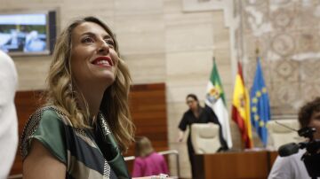 La candidata a la Presidencia de la Junta de Extremadura, María Guardiola, a su llegada al debate de su investidura