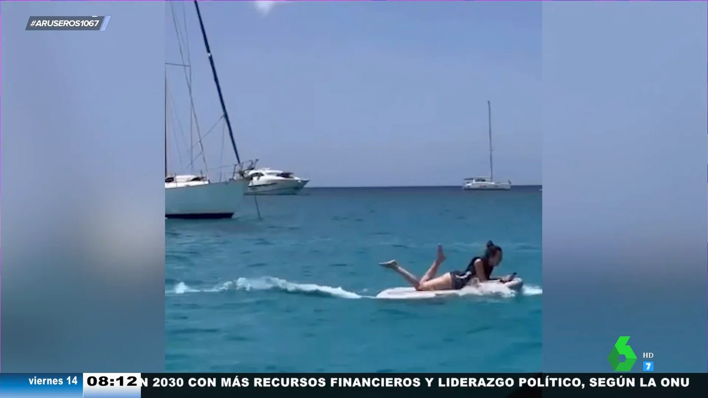 Victoria Federica se lo pasa en grande en Ibiza: esta es la sorprendente forma en la que le llevan la paella al yate Victoria Federica se lo pasa en grande en Ibiza: esta es la sorprendente forma en la que le llevan la paella al yate