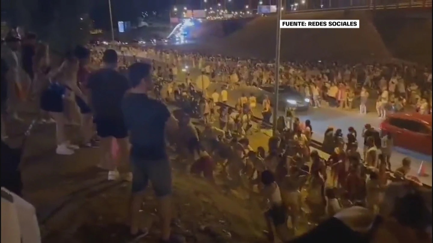 Aluvión de críticas a la organización del concierto de Harry Styles en Madrid por el caos y la mala gestión Aluvión de críticas a la organización del concierto de Harry Styles en Madrid por el caos y la mala gestión