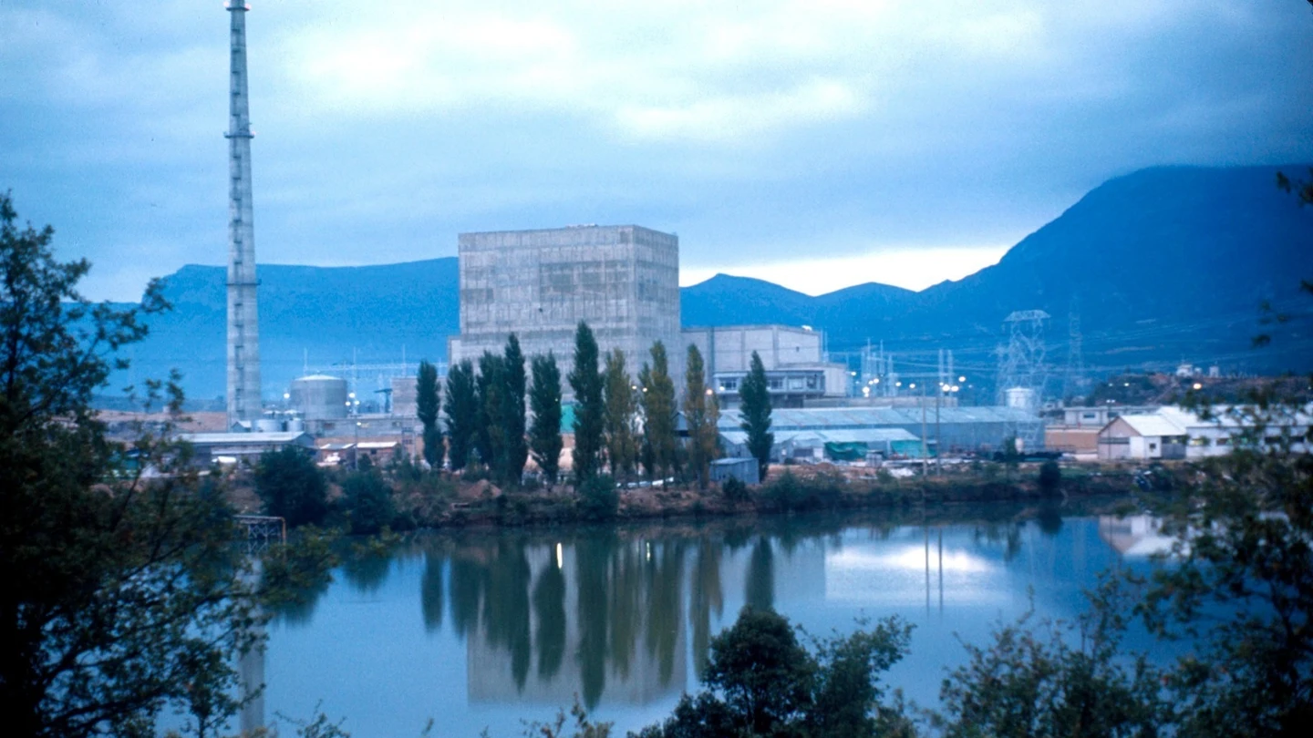 Imagen de archivo de la central nuclear de Garoña Imagen de archivo de la central nuclear de Garoña