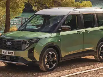 Es una alternativa a los MPVs, muy manejable y desde esta semana lo puedes comprar Es una alternativa a los MPVs, muy manejable y desde esta semana lo puedes comprar