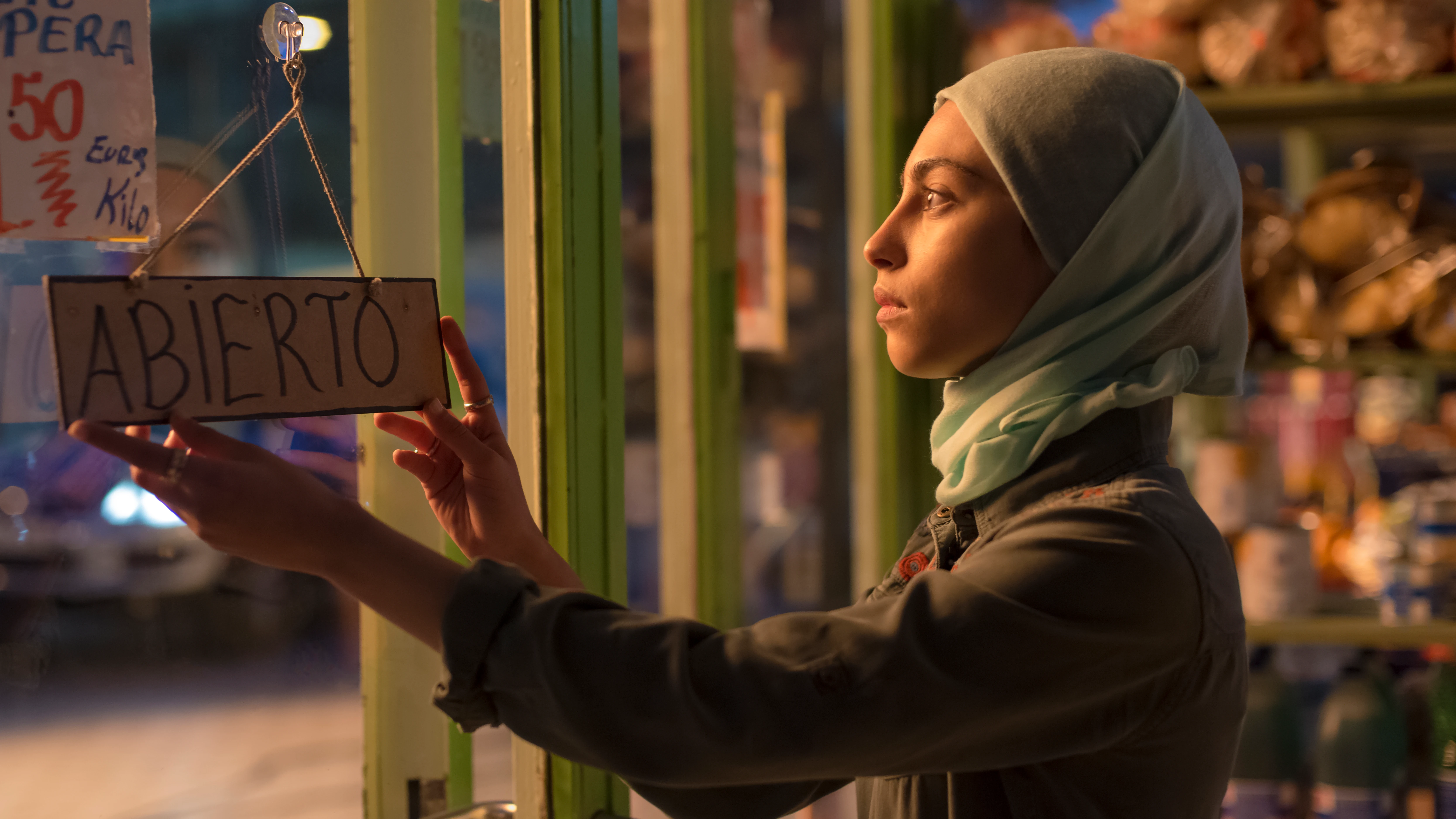 Mina el Hammani, en la imagen como Nadia en la primera temporada de 'Élite', regresa para la octava entrega.