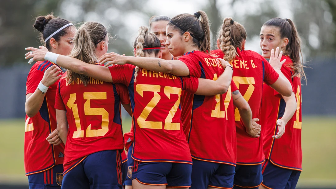 Selección femenina español de fútbol 