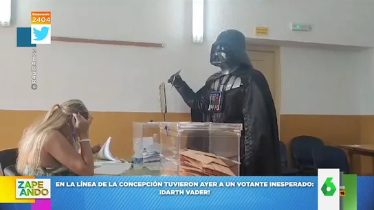 De un emperador romano a Darth Vader: los disfraces más divertidos de los votantes en las elecciones De un emperador romano a Darth Vader: los disfraces más divertidos de los votantes en las elecciones