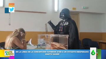 De un emperador romano a Darth Vader: los disfraces más divertidos de los votantes en las elecciones