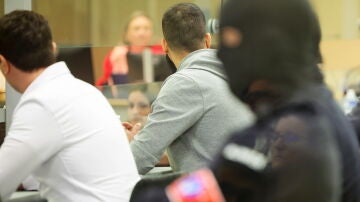 Los acusados del atentado de Bruselas de 2016 durante el juicio este martes 25 de julio
