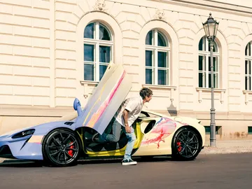 El McLaren Artura se transforma en una obra de arte gracias a Cevin Parker El McLaren Artura se transforma en una obra de arte gracias a Cevin Parker