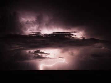 Tormenta sobre el mar