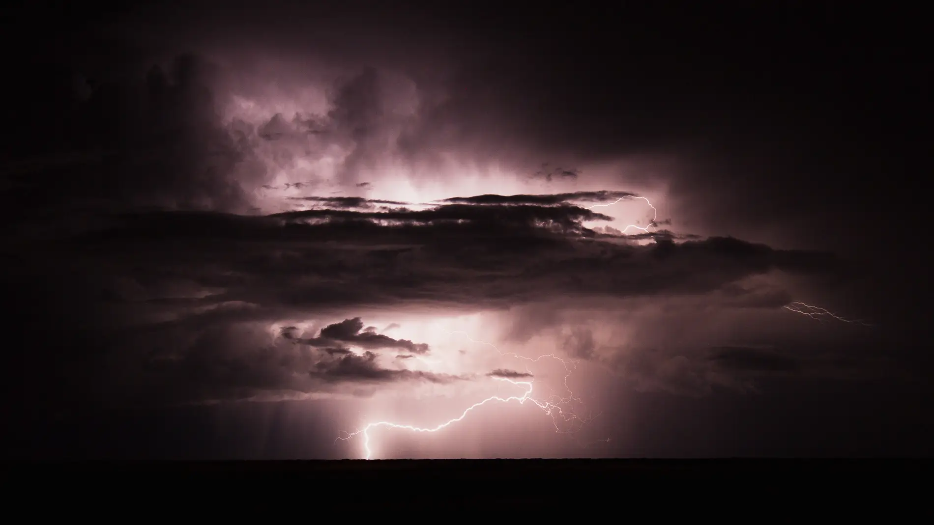 Tormenta sobre el mar Tormenta sobre el mar
