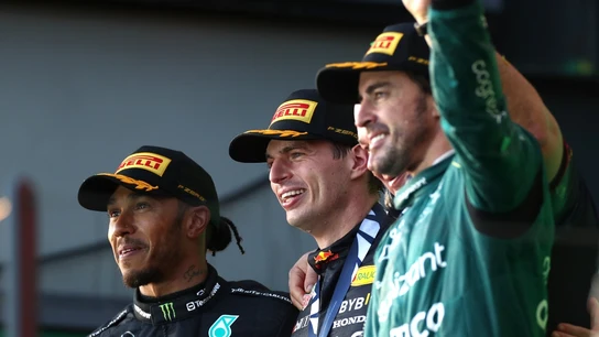 Fernando Alonso, Max Verstappen y Lewis Hamilton Fernando Alonso, Max Verstappen y Lewis Hamilton