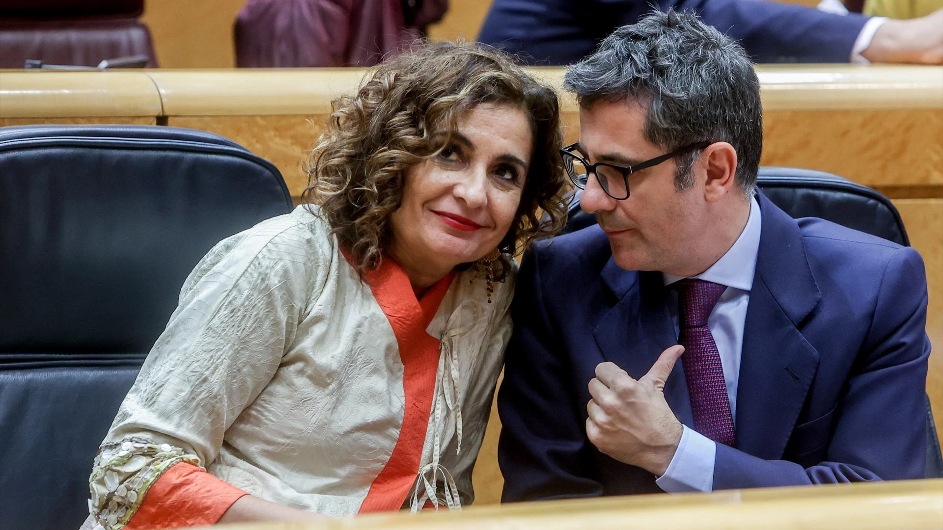 La ministra de Hacienda y Función Pública, María Jesús Montero, y el ministro de la Presidencia, Relaciones con las Cortes y Memoria Democrática, Félix Bolaños.