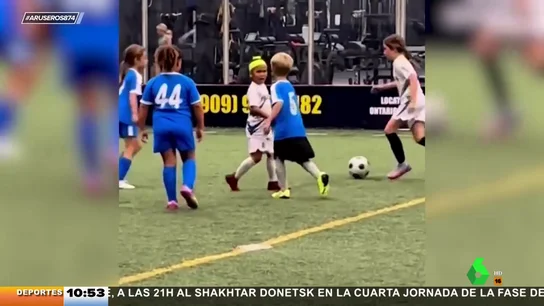 La contundente respuesta de una niña a las múltiples patadas de un rival La contundente respuesta de una niña a las múltiples patadas de un rival