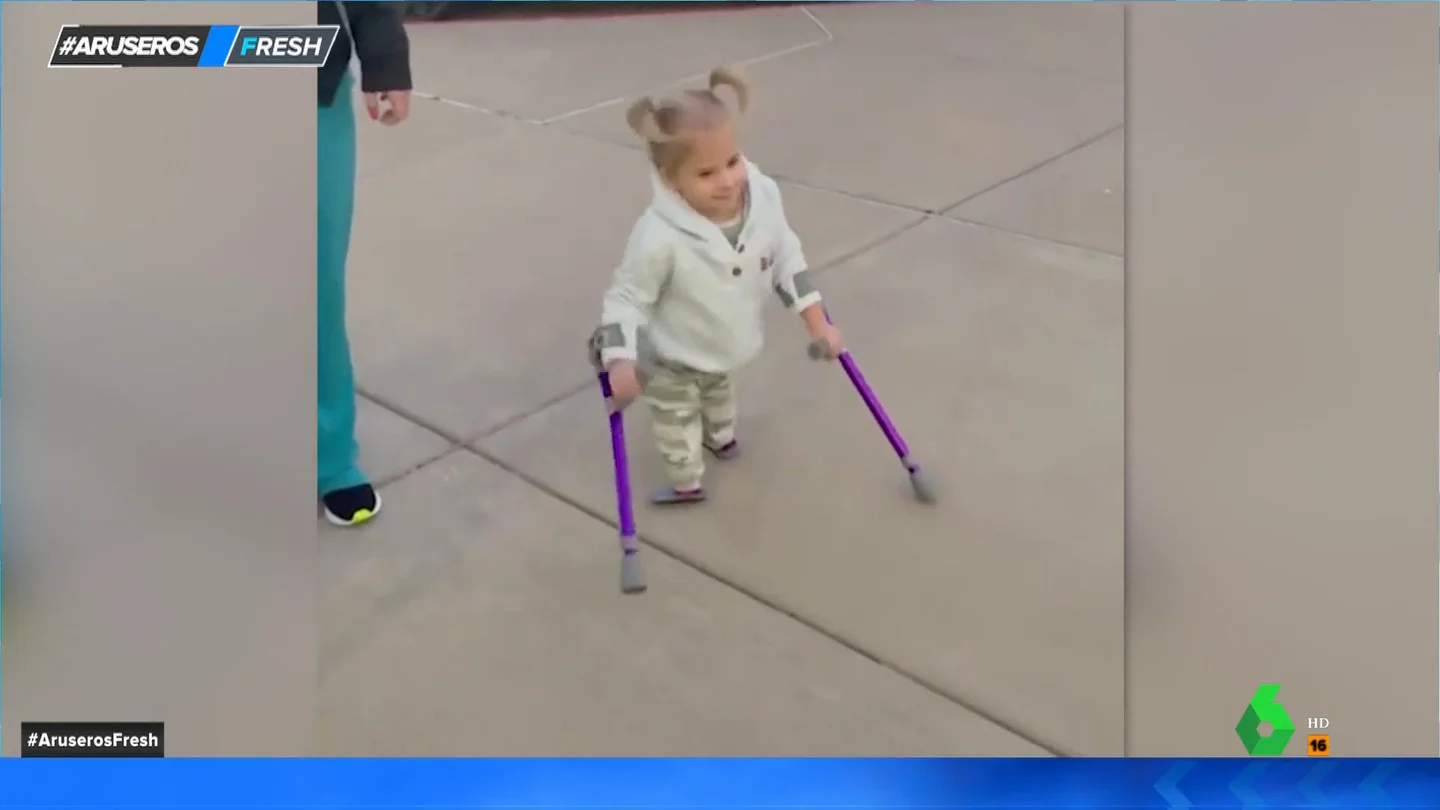 La historia de superación de una niña que nació con 'síndrome de sirena' y consigue caminar con 5 años La historia de superación de una niña que nació con 'síndrome de sirena' y consigue caminar con 5 años