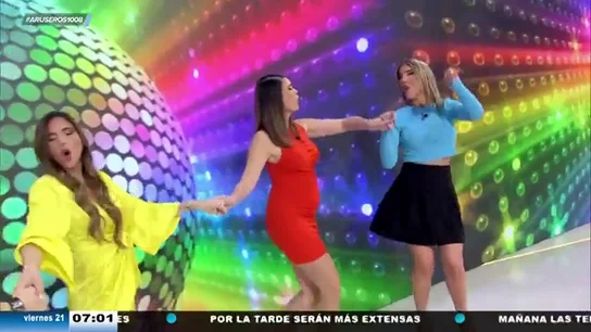 El videoclip de Aruser@s de 'Hoy es viernes y el cuerpo lo sabe': así lo han bailado esta temporada El videoclip de Aruser@s de 'Hoy es viernes y el cuerpo lo sabe': así lo han bailado esta temporada