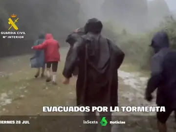 Evacuados 40 niños de un campamento en el pirineo aragonés por las fuertes tormentas